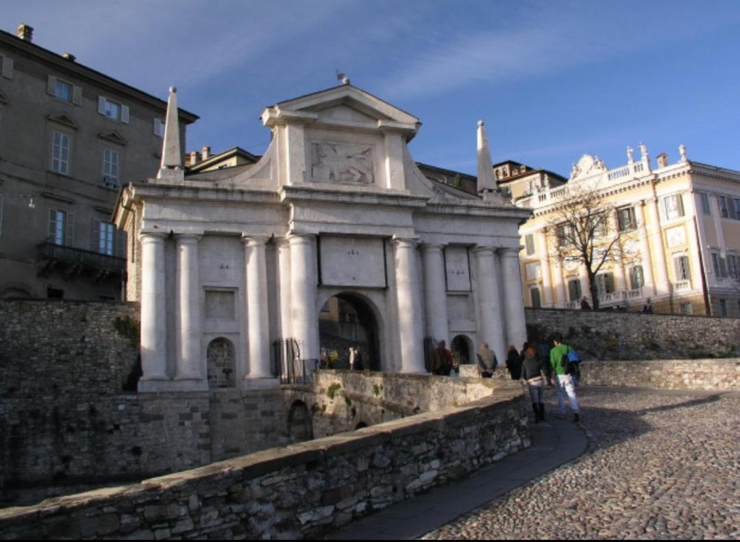 B&B Sotto Le Mura Bergamo Exterior foto